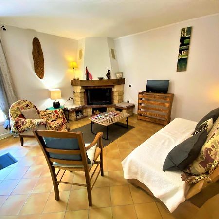 Gite De Groupe 15 A 19P, Parc, Salle De Reception - Chambres D'Hotes En Semaine Villeneuve-de-Berg Ngoại thất bức ảnh