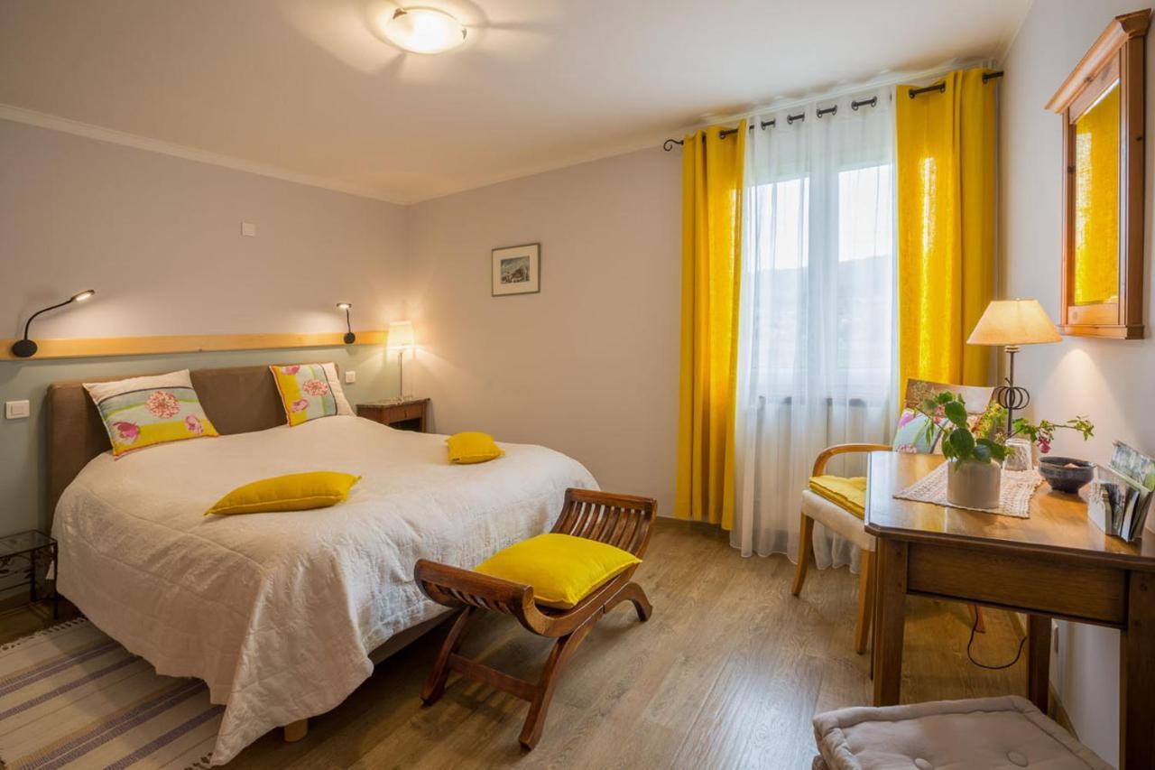 Gite De Groupe 15 A 19P, Parc, Salle De Reception - Chambres D'Hotes En Semaine Villeneuve-de-Berg Ngoại thất bức ảnh