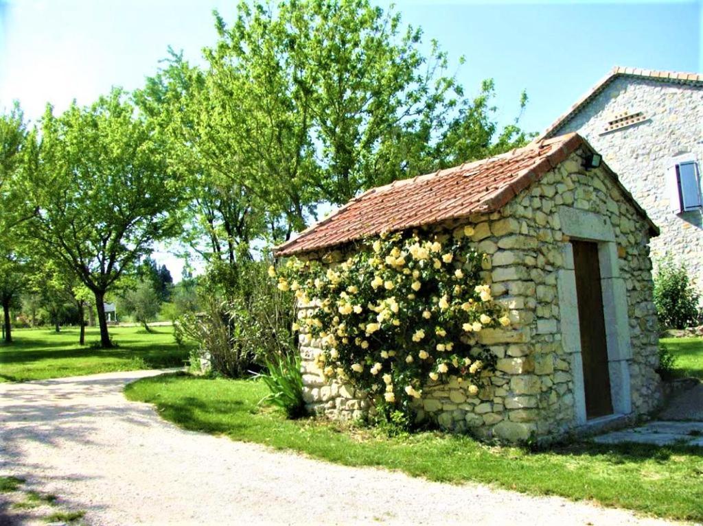 Gite De Groupe 15 A 19P, Parc, Salle De Reception - Chambres D'Hotes En Semaine Villeneuve-de-Berg Ngoại thất bức ảnh